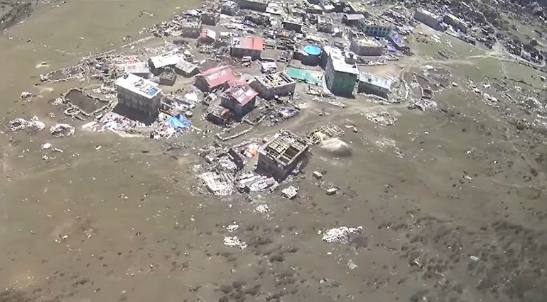 Publo del Nepal afectado por una avalancha. Reportaje sobre el GREIM de la Guardia Civil