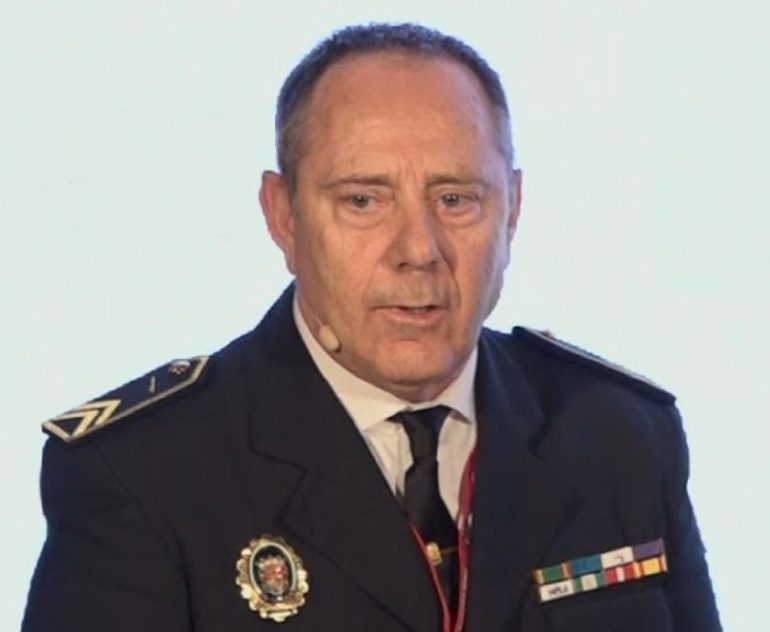 Fondo GRIS 770x513 La seguridad local en España: una realidad que supera su marco