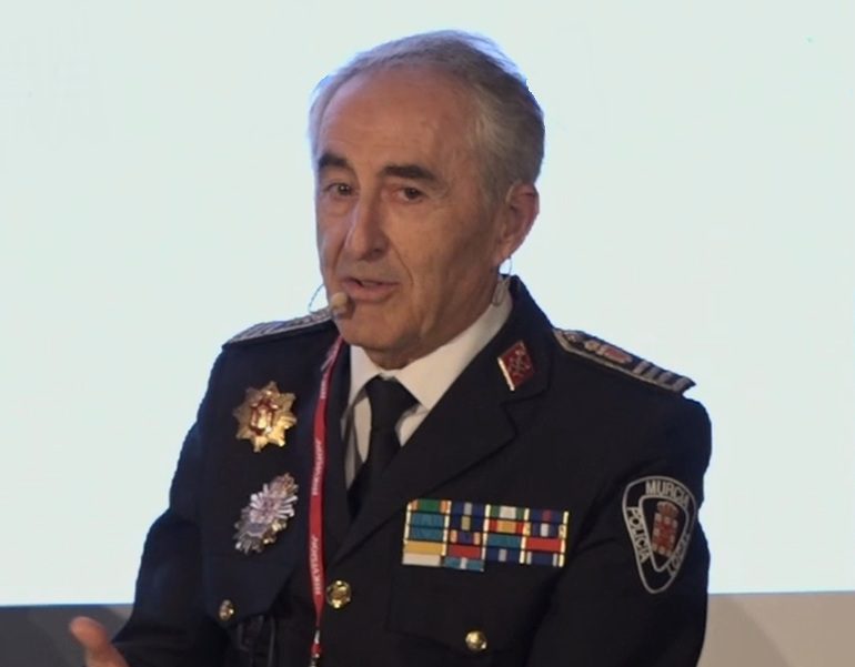 Fondo GRIS 770x513 La seguridad local en España: una realidad que supera su marco