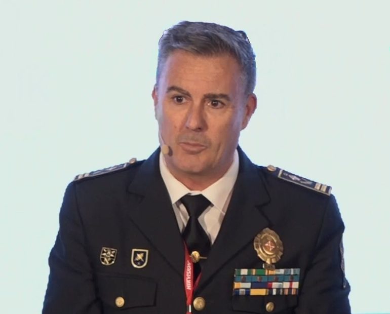 Fondo GRIS 770x513 D. OSKAR DE SANTOS TAPIA, Jefe Superior de la Policía Municipal de Madrid.