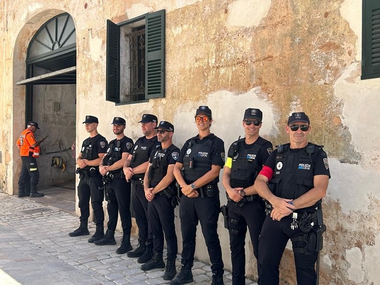 De 30.000 a 150.000 personas: el reto policial de Sant Joan - Policía Local de Ciutadella de Menorca, entrevista a su Inspector jefe, Diego Pastrana Huguet